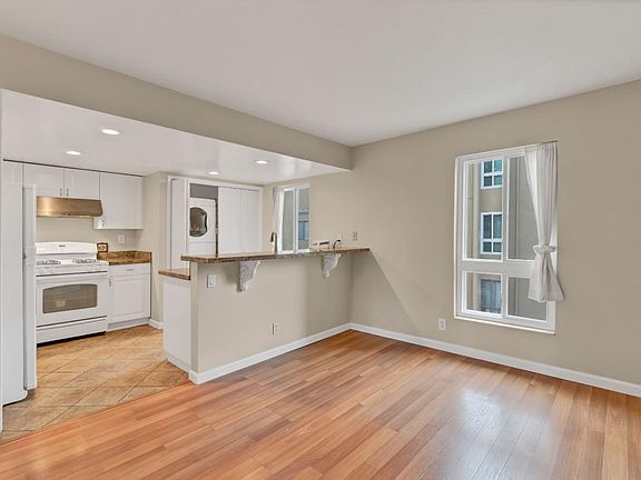 3rd image of 1475 De Rose Way APT 256A