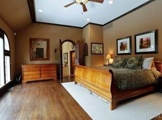 57 Upland Rd N, Bedford, NY 10506