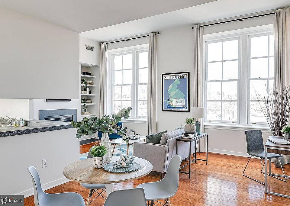 1st image of 314-20 Catharine St #301C