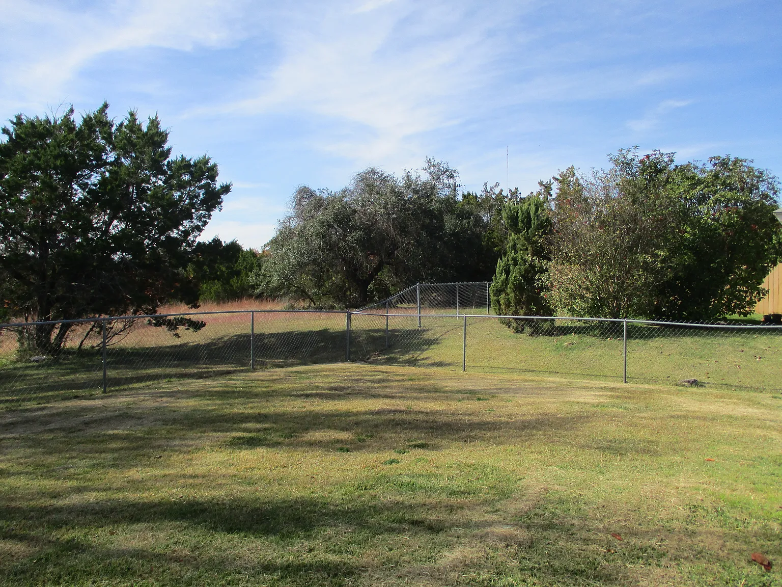 3 bed, 1100 sqft, $1,190 — Photo 2