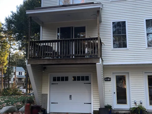 313 Calef Hwy #2, Barrington, NH 03825