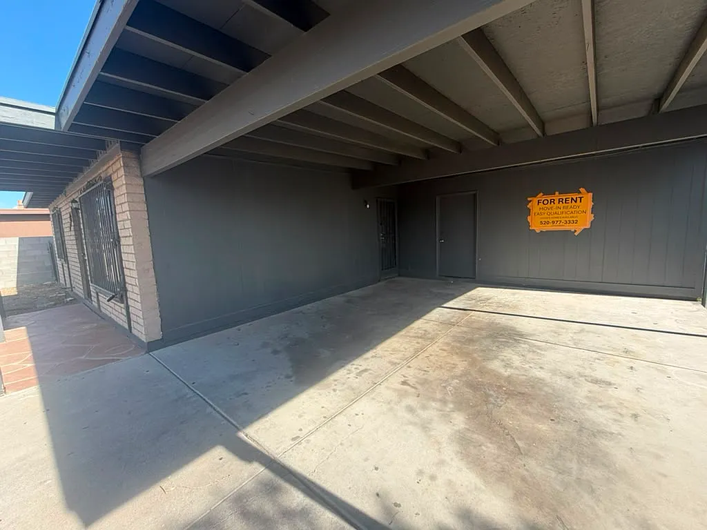 2 bed, 876 sqft, $1,450 — Photo 2