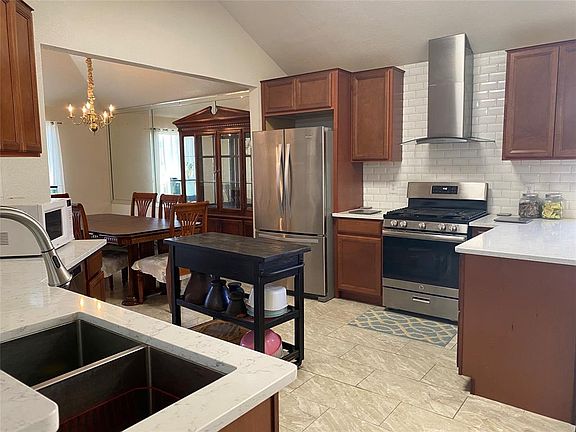 5th image of 7414 Estates Way