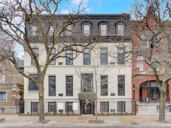 (undisclosed Address), Chicago, IL 60610
