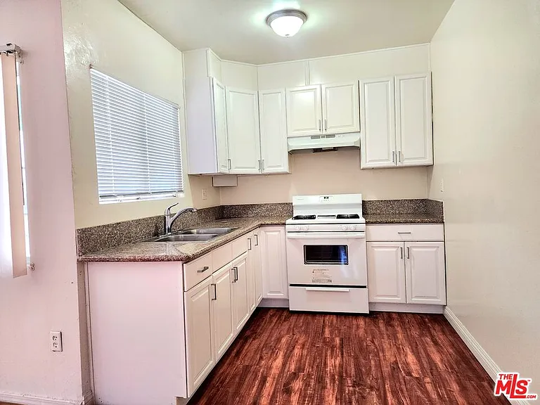 3055 Foothill Blvd #1 — Photo 6