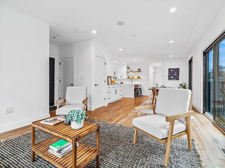 7 Springfield St #1 — Photo 6