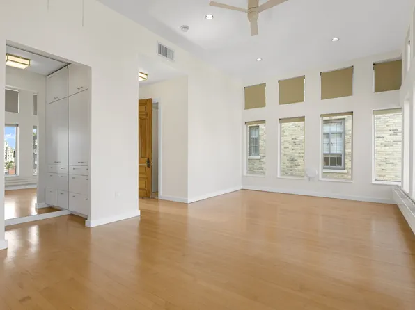 247 Central Park West image 5 of 29