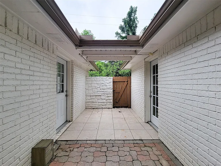 25723 Glen Loch Dr — Photo 31