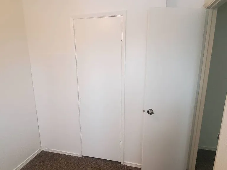 7865 Valley Rd NE — Photo 35