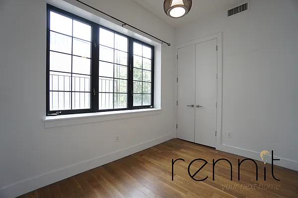 Rented by Rennit Inc. | media 30