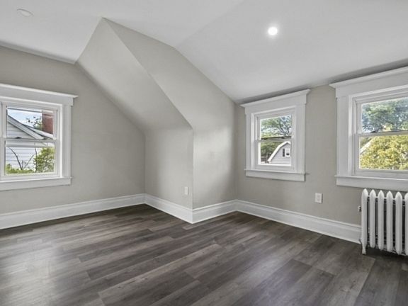 5th image of 42 Crawford St