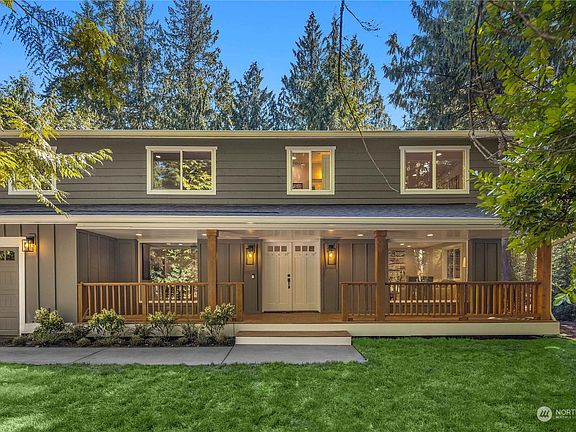 4th image of 19525 NE 188th Street