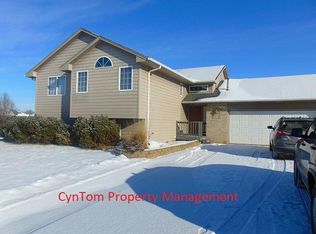 5700 S Sandra Dr, Sioux Falls, SD 57108