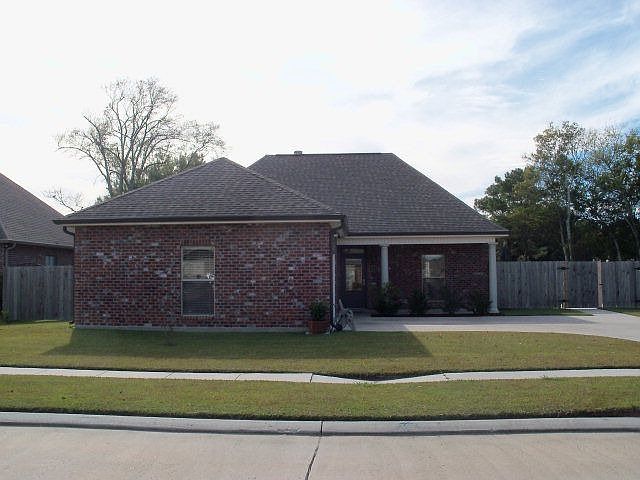 1st image of 240 Brentwood Dr
