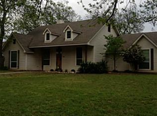 704 N Stockton St, Granbury, TX 76048