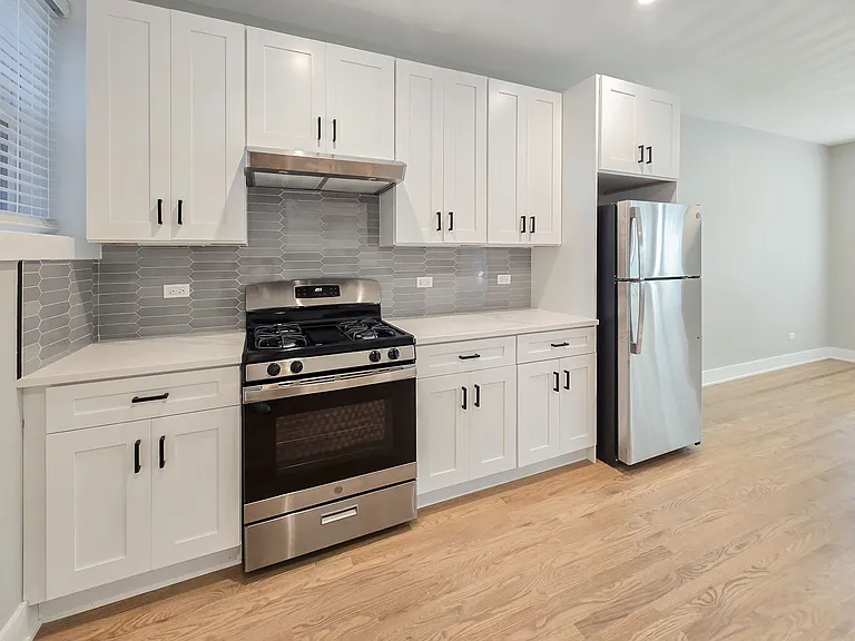 4837 1/2 N Wolcott Ave #1A — Photo 10
