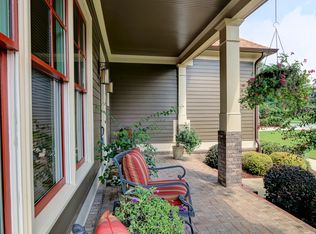 102 Autumn Glen Dr, Woodstock, GA