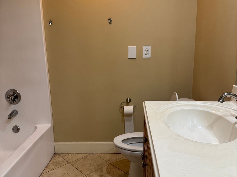 1st image of 145 E Magnolia Ave