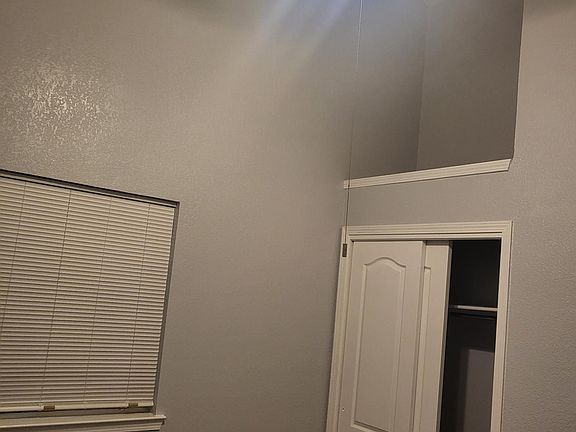 3rd image of 2921 Royal Knoll Dr
