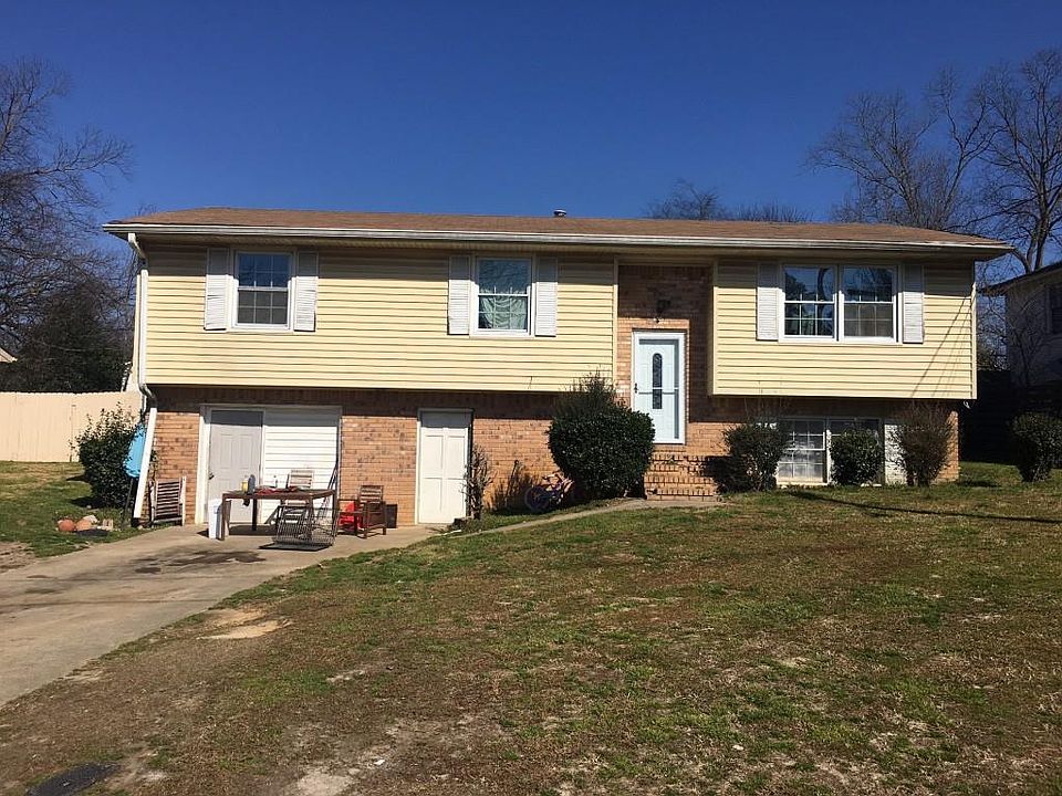 1st image of 215 Fowler Cir NE
