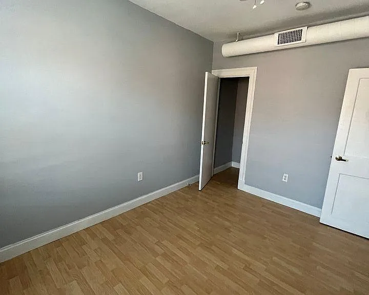6 E Walnut St #3A — Photo 14