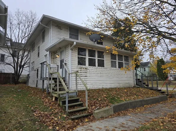 1001 1/2 Randolph St, Waterloo, IA 50702