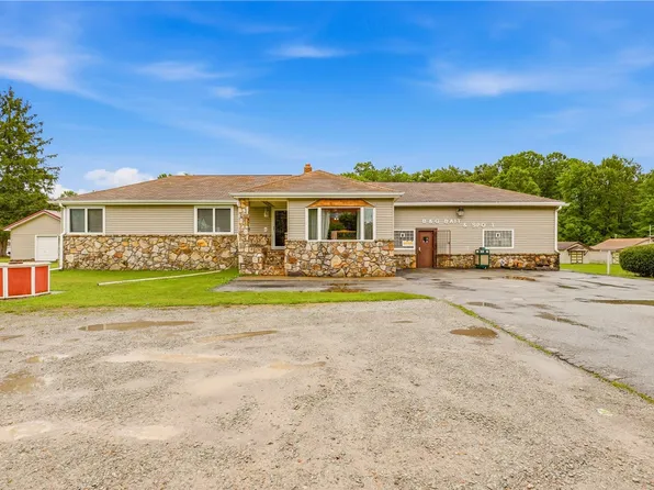 118 Indian Creek Valley Rd, Normalville, PA 15469