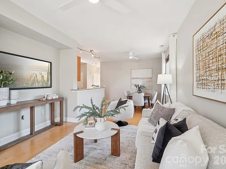 1308 Kenilworth Ave #432 — Photo 2