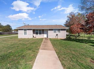 401 E Davis Ave, Alvarado, TX 76009