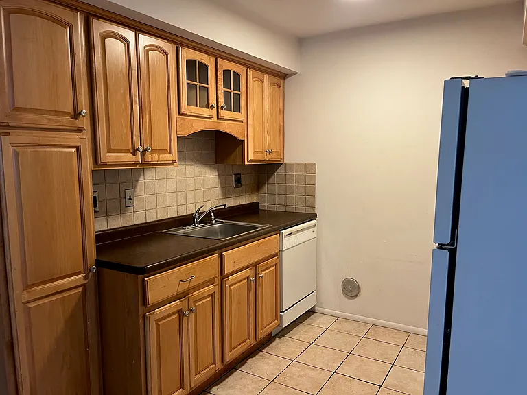 20705 Edgewood St — Photo 3