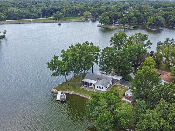 3rd image of 30240 Woodland Ln