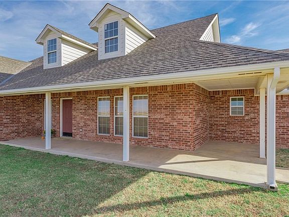 3rd image of 6162 Tracy Ln