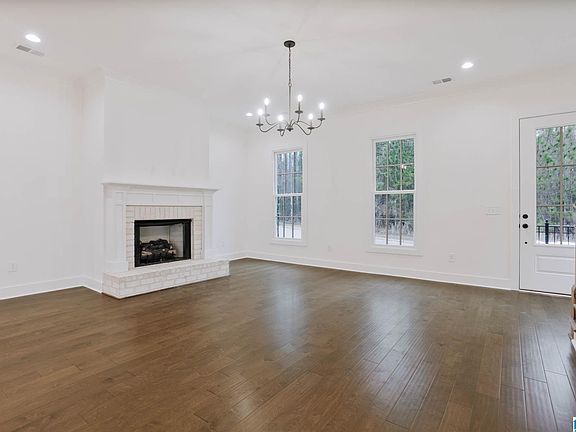 4th image of 574 Preserve Pkwy