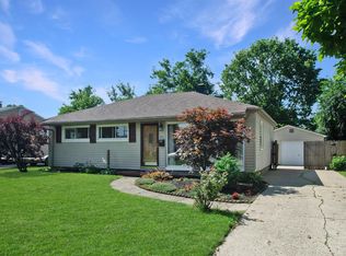 21 Meadow Dr, Hamilton, OH 45013