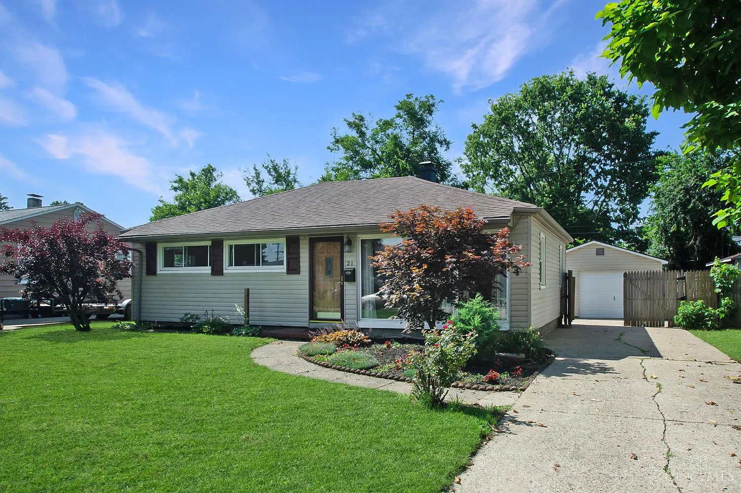 21 Meadow Dr photo 1