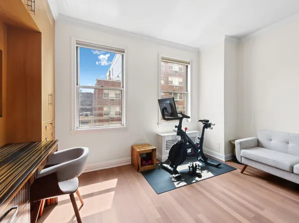 330 East 72nd Street image 7 of 13