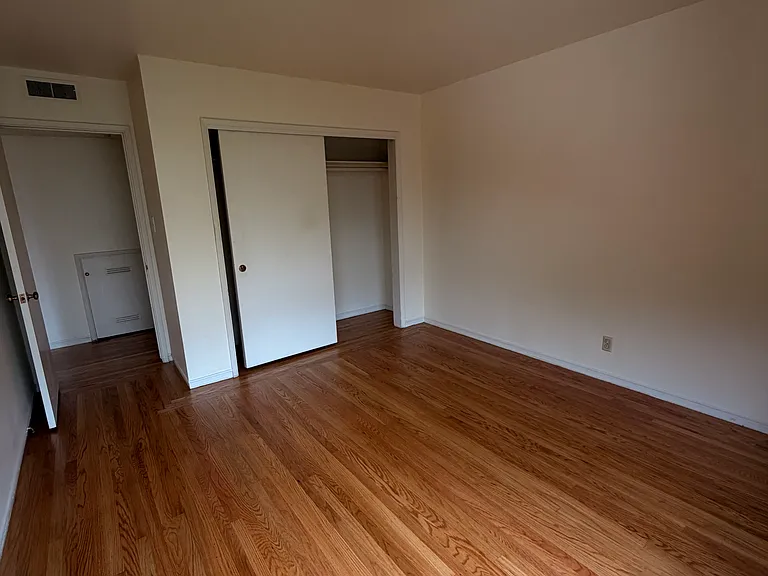 1715 Spruce St #10 — Photo 11