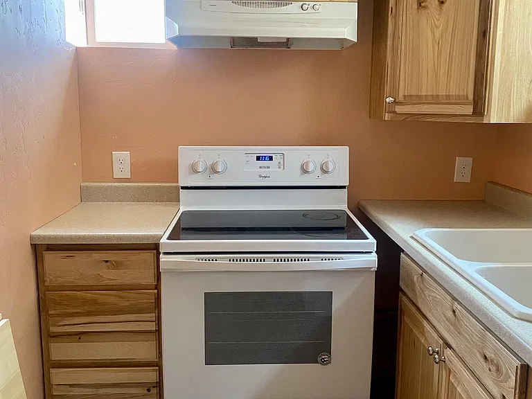 116 S Fern St #B — Photo 35