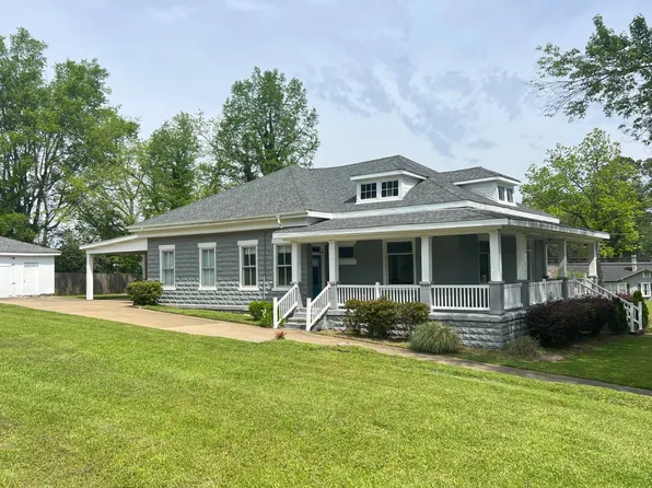 115 Fairground St, Winona, MS 38967