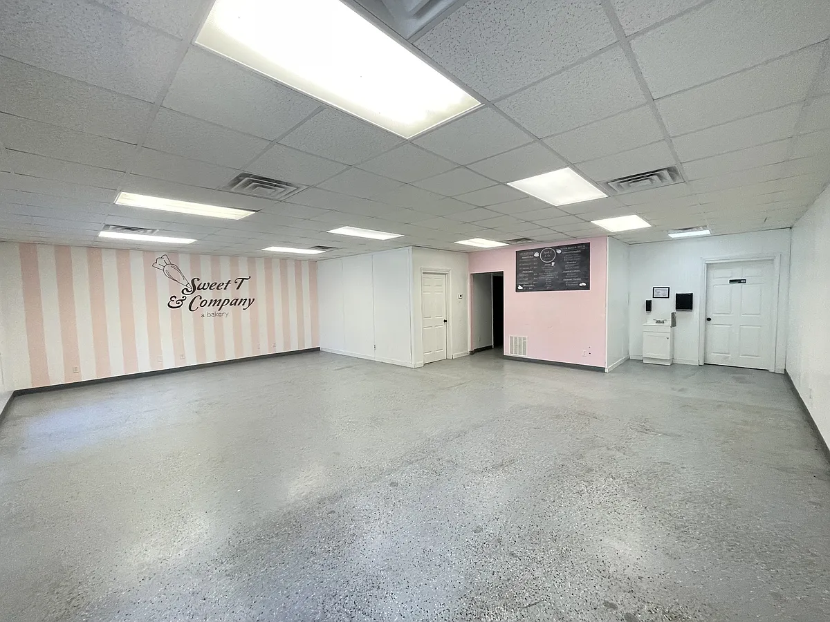 Building Photo - 603 W Fleeman St #4