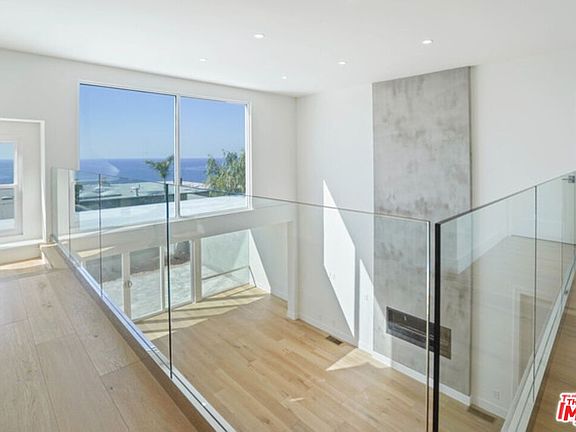 5th image of 7263 Birdview Ave