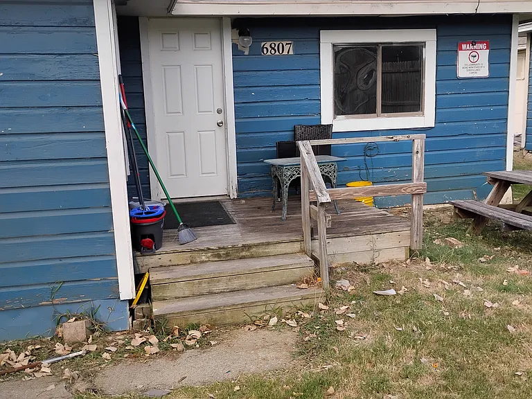 Pine Ln — Photo 11