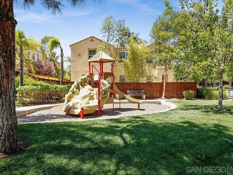 907 Mira Lago Way — Photo 16