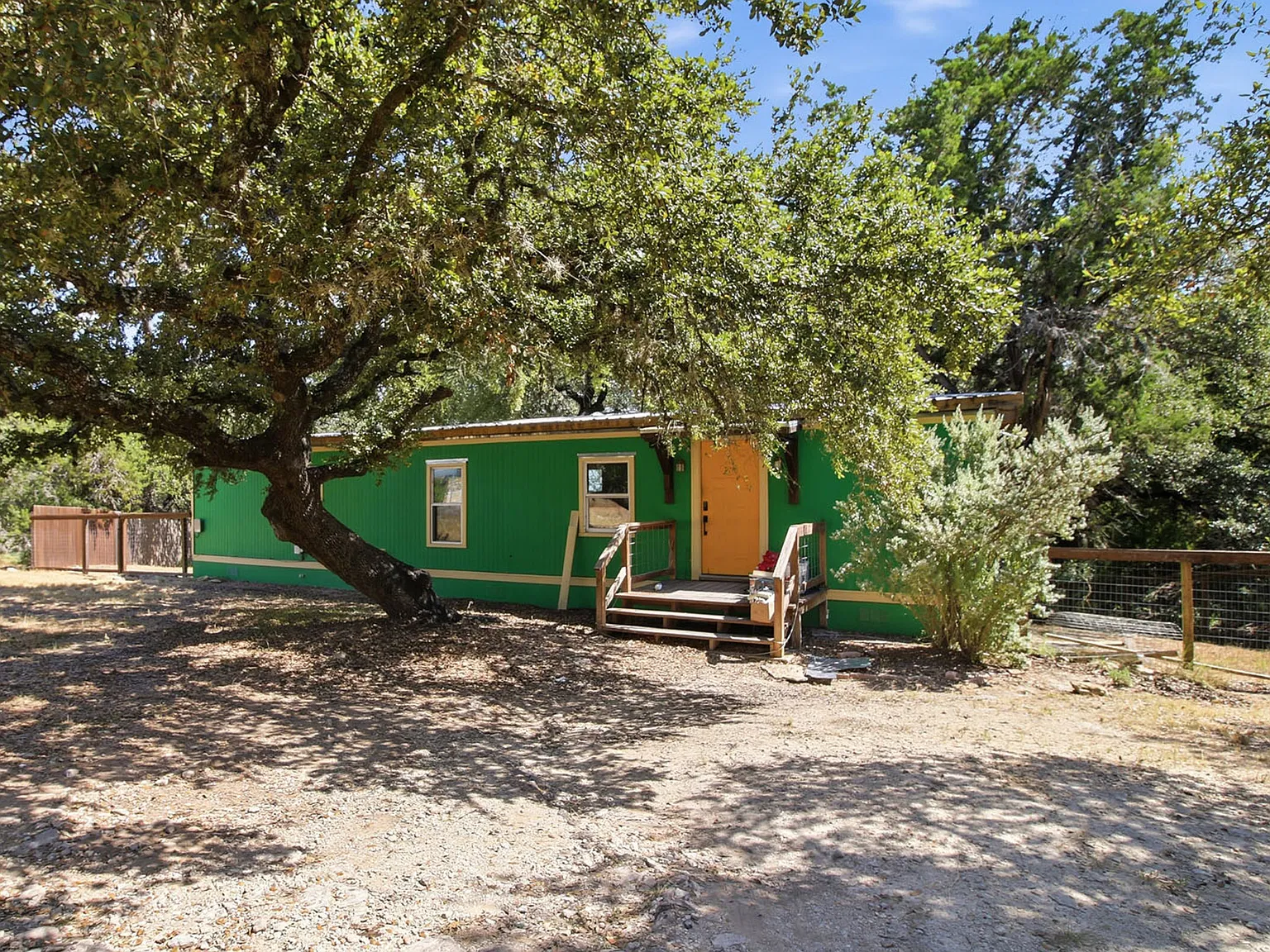 2 bed, 728 sqft, $1,100 — Photo 3