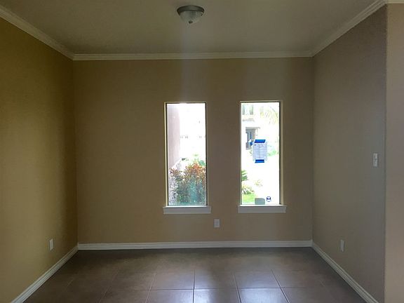 3rd image of 126 Guanajuato Dr