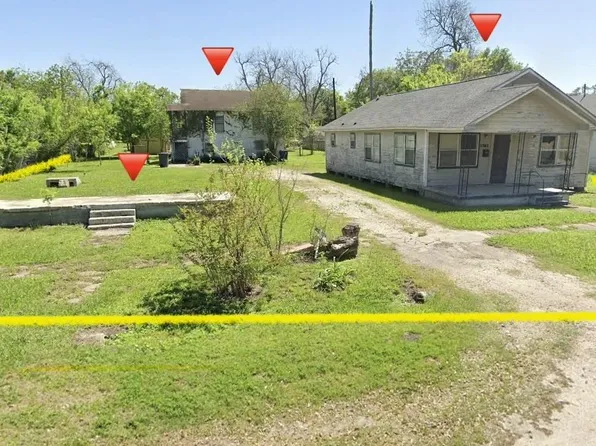 1909 Avenue C, Bay City, TX 77414