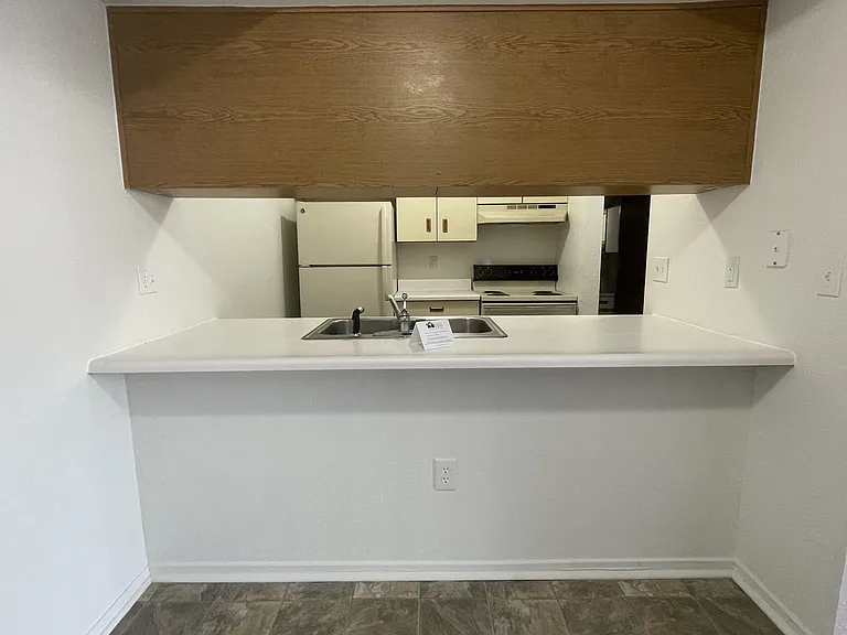Thornridge Apartments — Photo 53