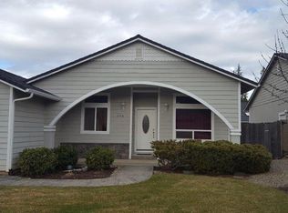 226 Cedar Brook Ln, Cave Junction, OR 97523