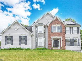 48 Saunders Ln, Hackettstown, NJ 07840