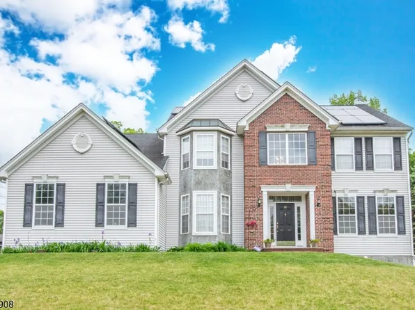 48 Saunders Ln, Mount Olive Twp., NJ 07840